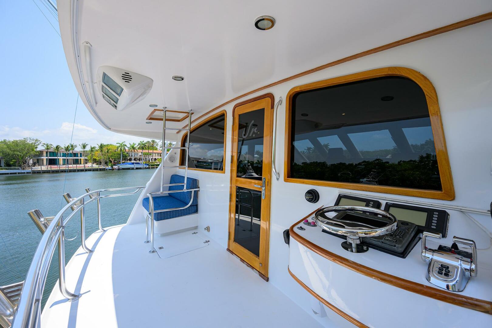 Sea Force IX-82 Enclosed Bridge 2004-JR Coral Gables-Florida-United States-4450375 | Thumbnail