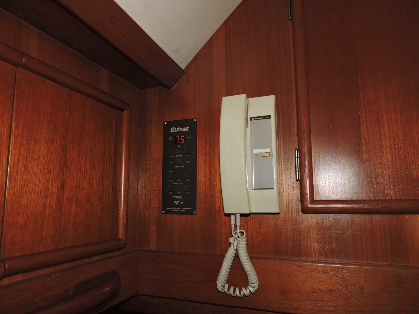 Post-44 1990-Lost Tarheel Fort Pierce-Florida-United States-32 AC Pannel Phone To Helm-4456869 | Thumbnail