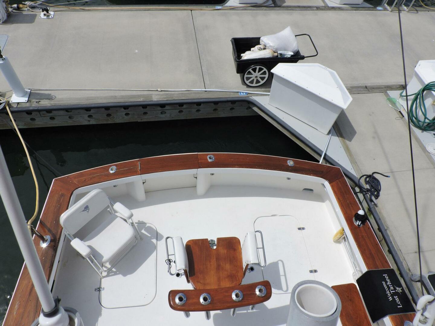 Post-44 1990-Lost Tarheel Fort Pierce-Florida-United States-20 Helm View Stern-4456833 | Thumbnail