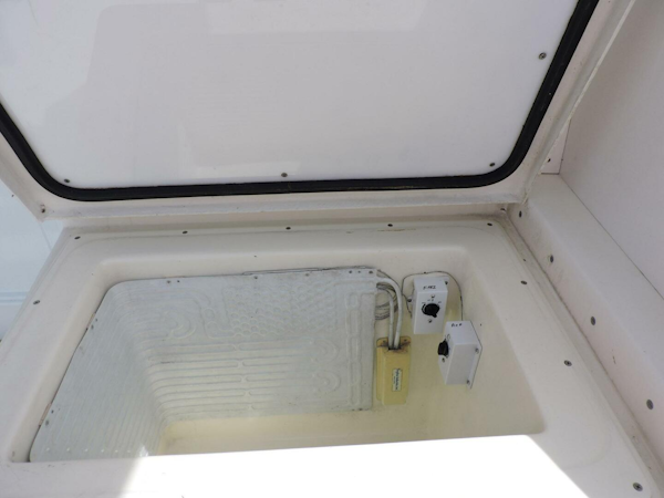 Post-44 1990-Lost Tarheel Fort Pierce-Florida-United States-11 Bait Freezer Inside-4456810