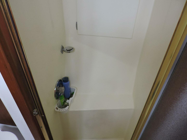 Post-44 1990-Lost Tarheel Fort Pierce-Florida-United States-45 Seperate Shower-4456886
