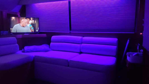 Post-44 1990-Lost Tarheel Fort Pierce-Florida-United States-24.5 Multi Color Lighting-4456848