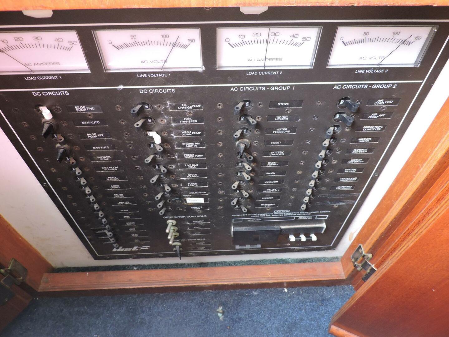 Post-44 1990-Lost Tarheel Fort Pierce-Florida-United States-52 AC DC Pannel-4456900 | Thumbnail