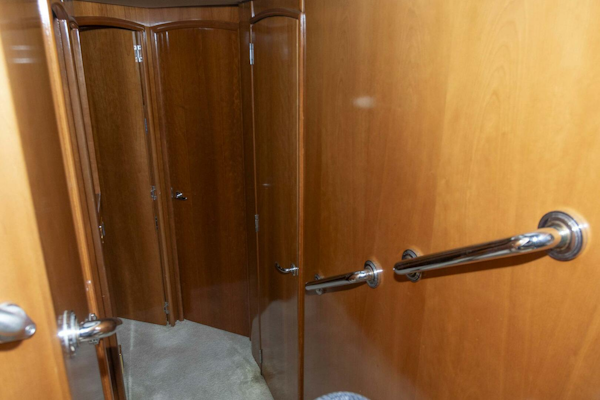 Carver-570 Voyager Pilothouse 2002-G SPOT Mount Pleasant-South Carolina-United States-4458755
