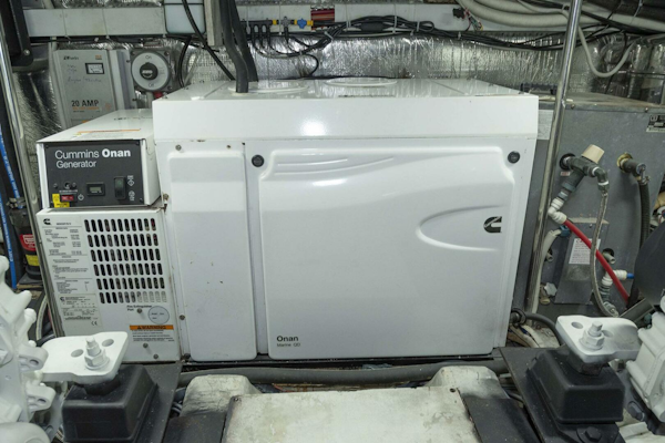 Carver-570 Voyager Pilothouse 2002-G SPOT Mount Pleasant-South Carolina-United States-4458782