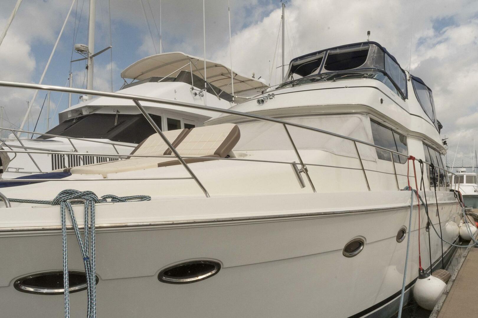 Carver-570 Voyager Pilothouse 2002-G SPOT Mount Pleasant-South Carolina-United States-4458655 | Thumbnail