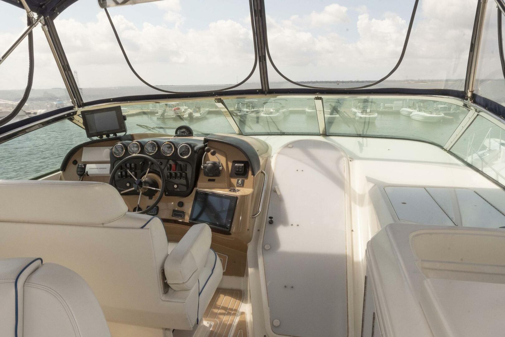 Carver-570 Voyager Pilothouse 2002-G SPOT Mount Pleasant-South Carolina-United States-4458687 | Thumbnail
