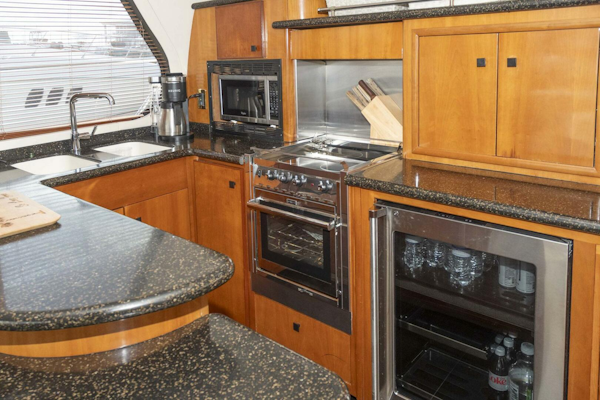 Carver-570 Voyager Pilothouse 2002-G SPOT Mount Pleasant-South Carolina-United States-4458732