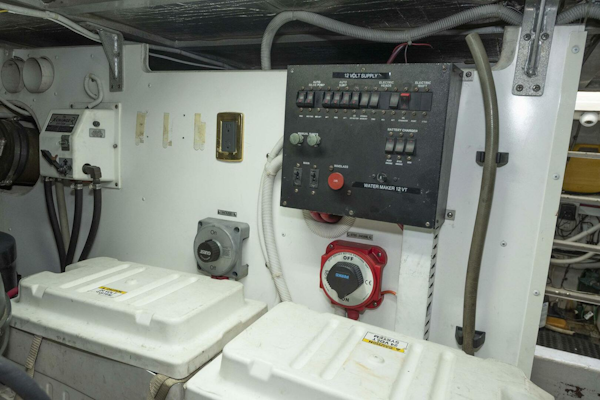 Carver-570 Voyager Pilothouse 2002-G SPOT Mount Pleasant-South Carolina-United States-4458785