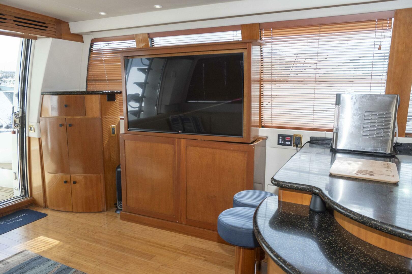 Carver-570 Voyager Pilothouse 2002-G SPOT Mount Pleasant-South Carolina-United States-4458726 | Thumbnail