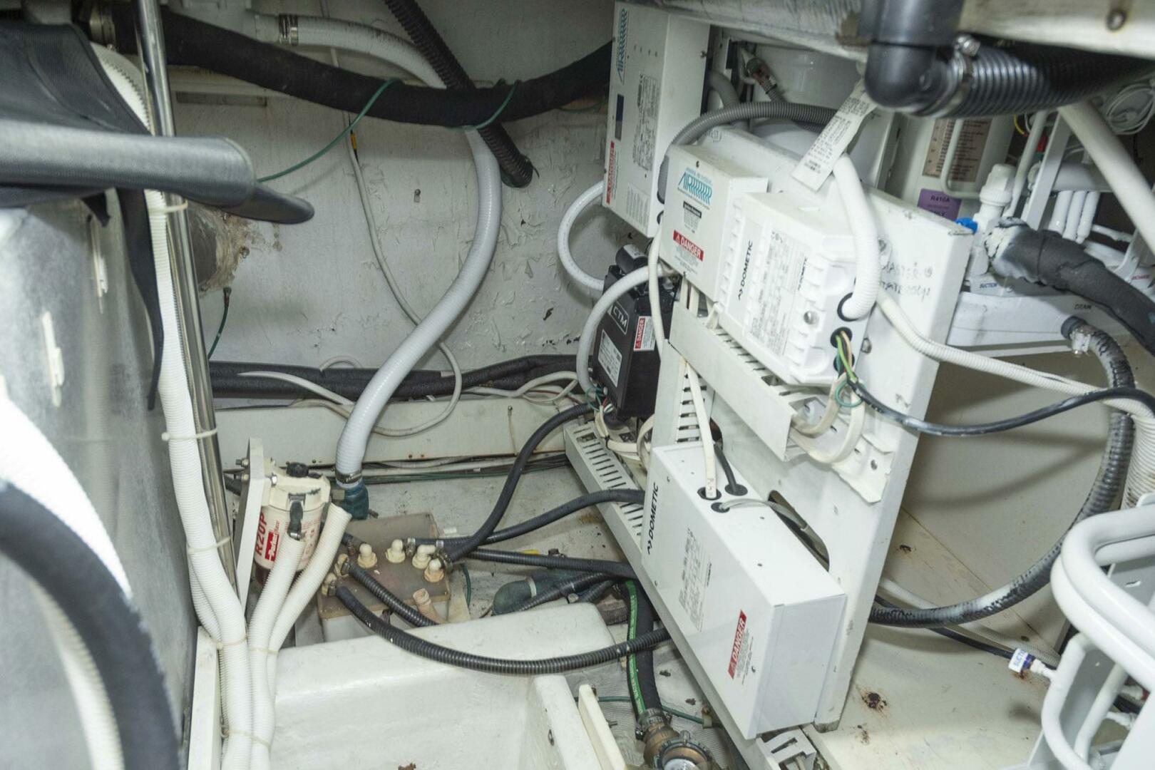 Carver-570 Voyager Pilothouse 2002-G SPOT Mount Pleasant-South Carolina-United States-4458791 | Thumbnail