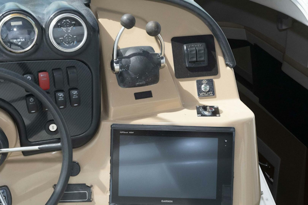 Carver-570 Voyager Pilothouse 2002-G SPOT Mount Pleasant-South Carolina-United States-4458698