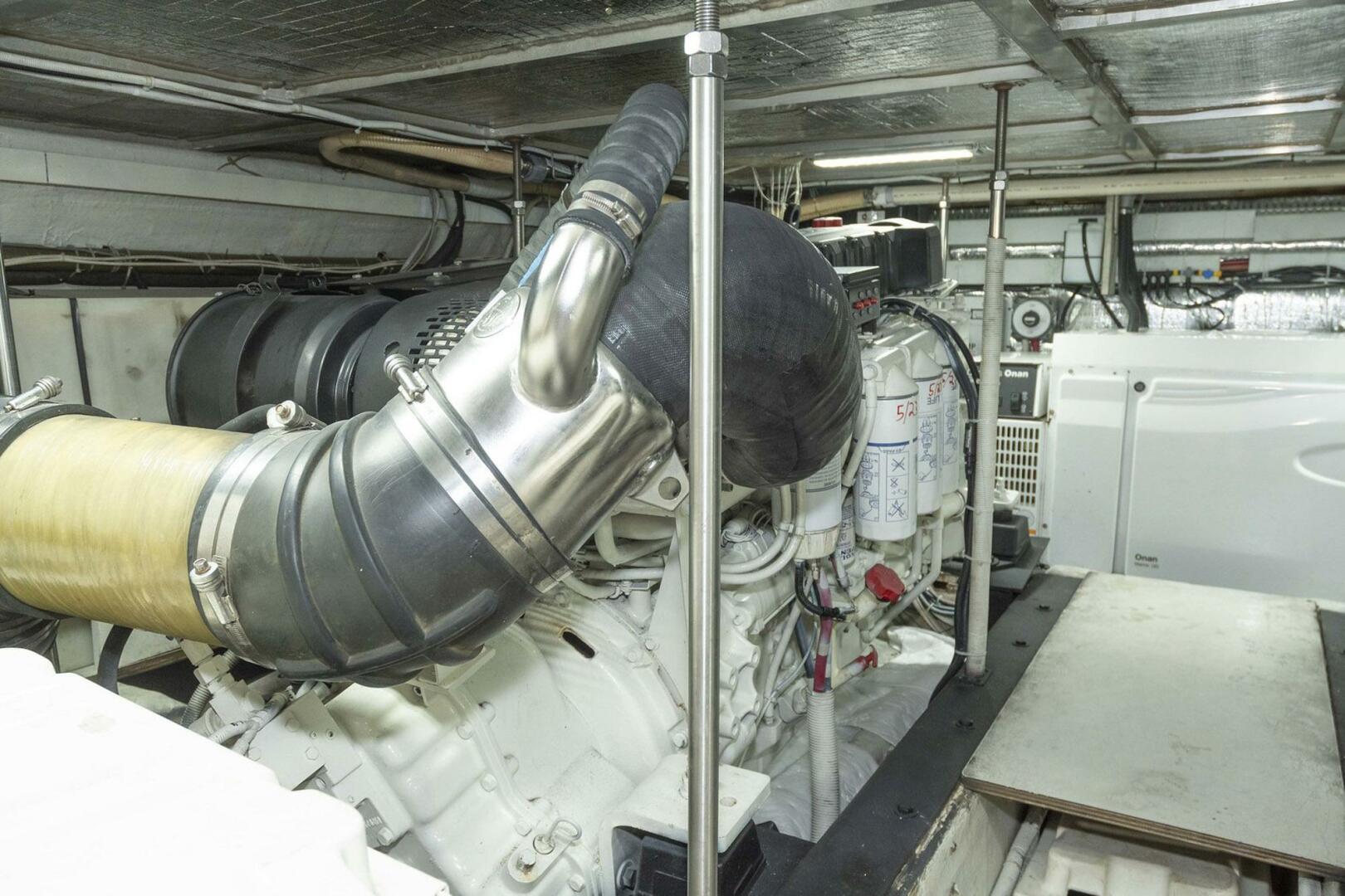 Carver-570 Voyager Pilothouse 2002-G SPOT Mount Pleasant-South Carolina-United States-4458777 | Thumbnail