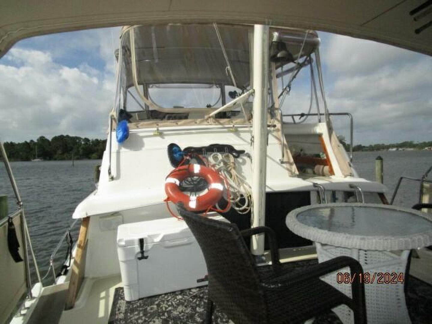 Mainship-40DC 1984-Phase II Bucksport-South Carolina-United States-40 Mainship sundeck forward-4462896 | Thumbnail