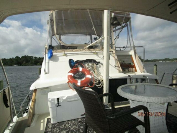Mainship-40DC 1984-Phase II Bucksport-South Carolina-United States-40 Mainship sundeck forward-4462896