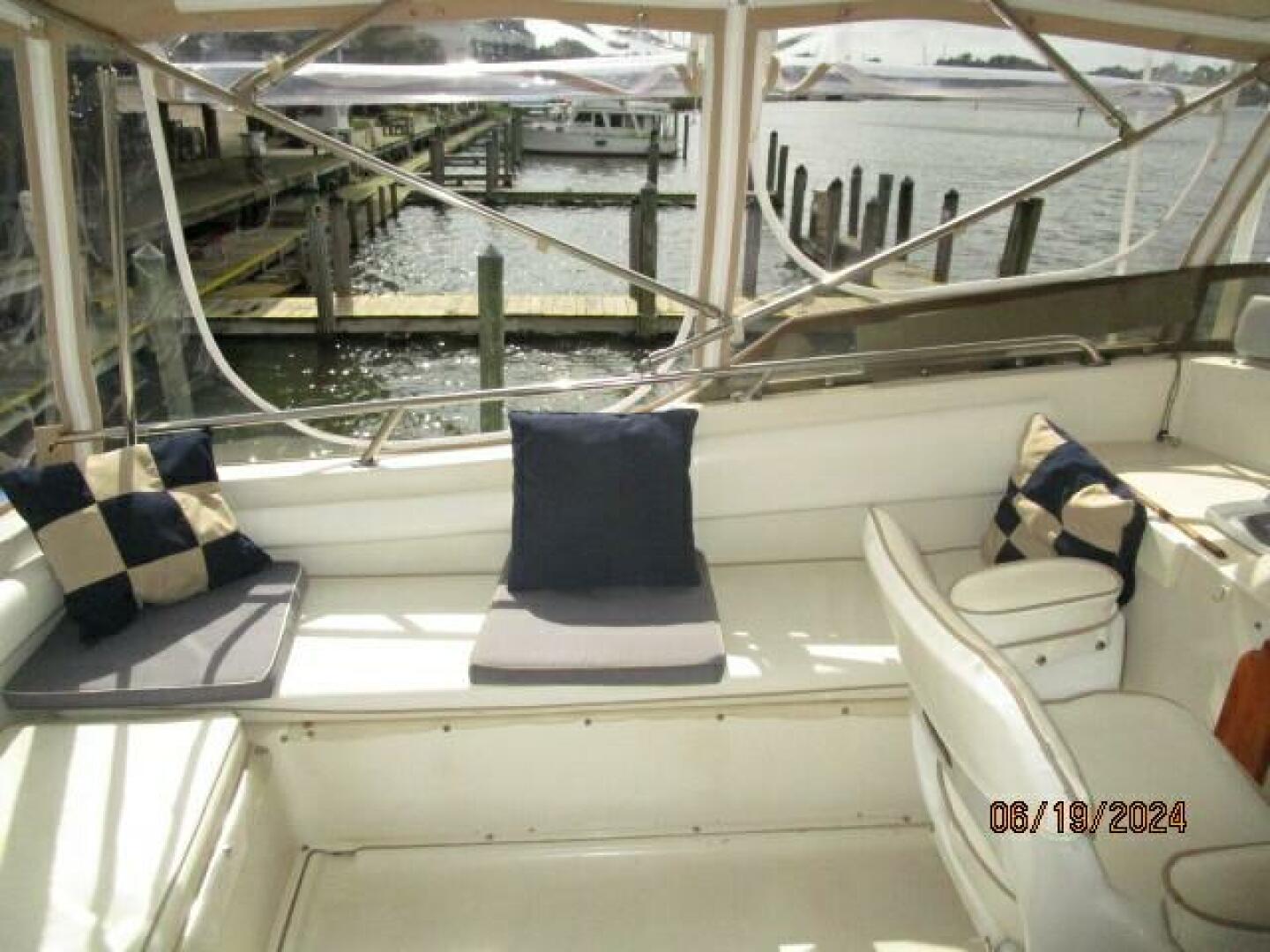 Mainship-40DC 1984-Phase II Bucksport-South Carolina-United States-40 Mainship flybridge port-4462848 | Thumbnail