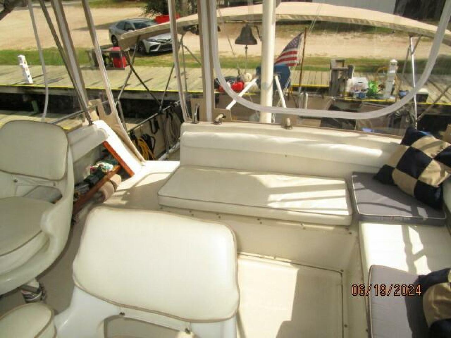 Mainship-40DC 1984-Phase II Bucksport-South Carolina-United States-40 Mainship flybridge aft-4462843 | Thumbnail