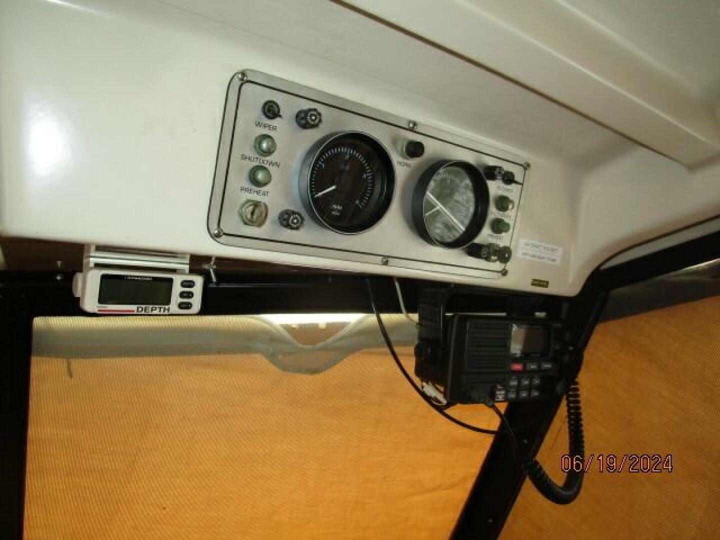 Mainship-40DC 1984-Phase II Bucksport-South Carolina-United States-40 Mainship lower helm2-4462867 | Thumbnail