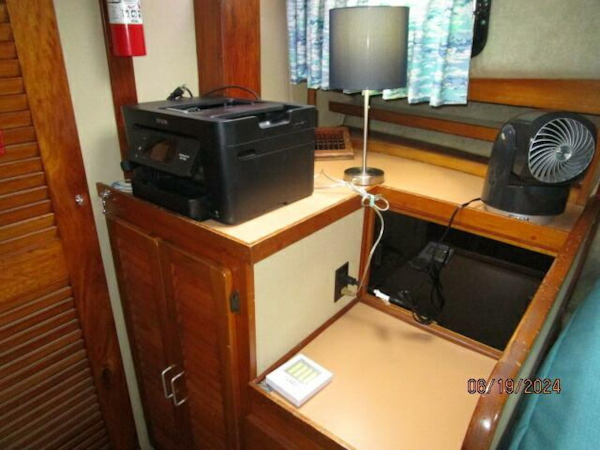 Mainship-40DC 1984-Phase II Bucksport-South Carolina-United States-40 Mainship guest stateroom port aft-4462862