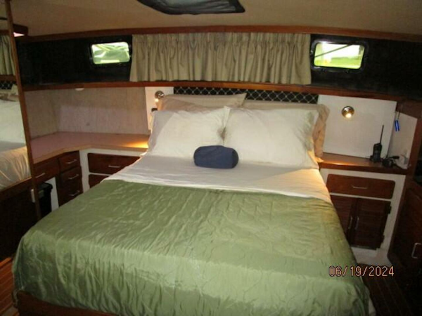 Mainship-40DC 1984-Phase II Bucksport-South Carolina-United States-40 Mainship master stateroom-4462868