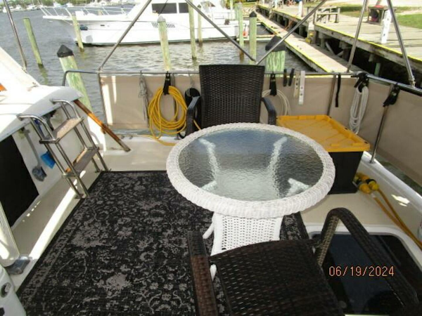 Mainship-40DC 1984-Phase II Bucksport-South Carolina-United States-40 Mainship sundeck starboard-4462898