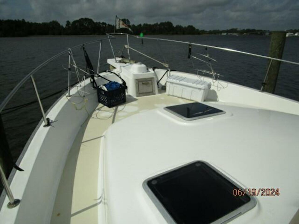 Mainship-40DC 1984-Phase II Bucksport-South Carolina-United States-40 Mainship foredeck2-4462852