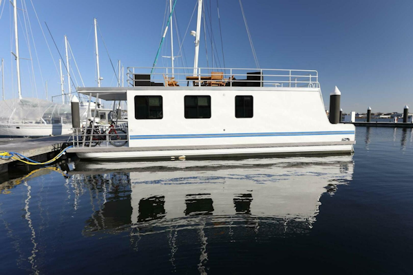 Catamaran Cruisers-Houseboat 2019 -Boston-Massachusetts-United States-4464998