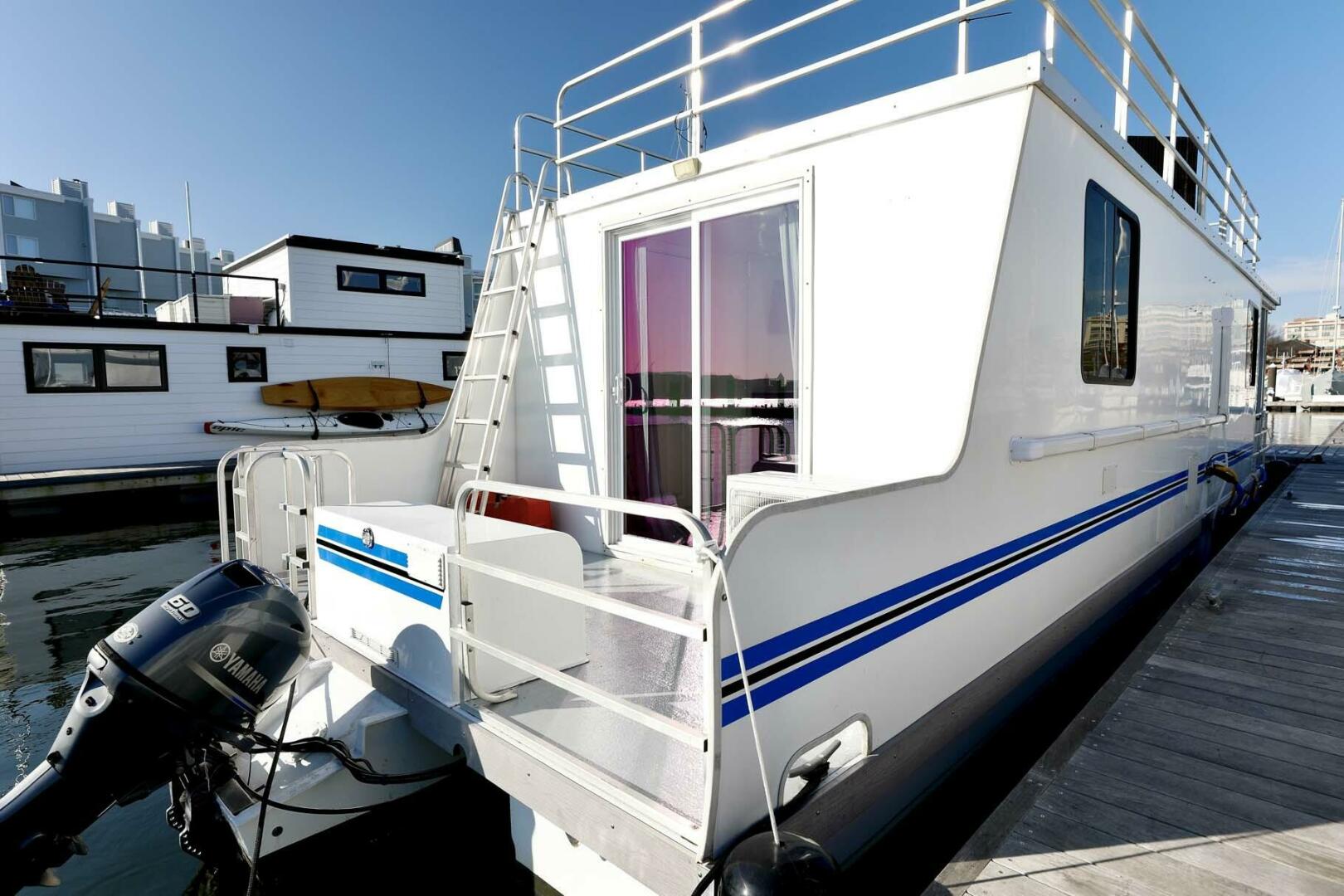 Catamaran Cruisers-Houseboat 2019 -Boston-Massachusetts-United States-4465038 | Thumbnail