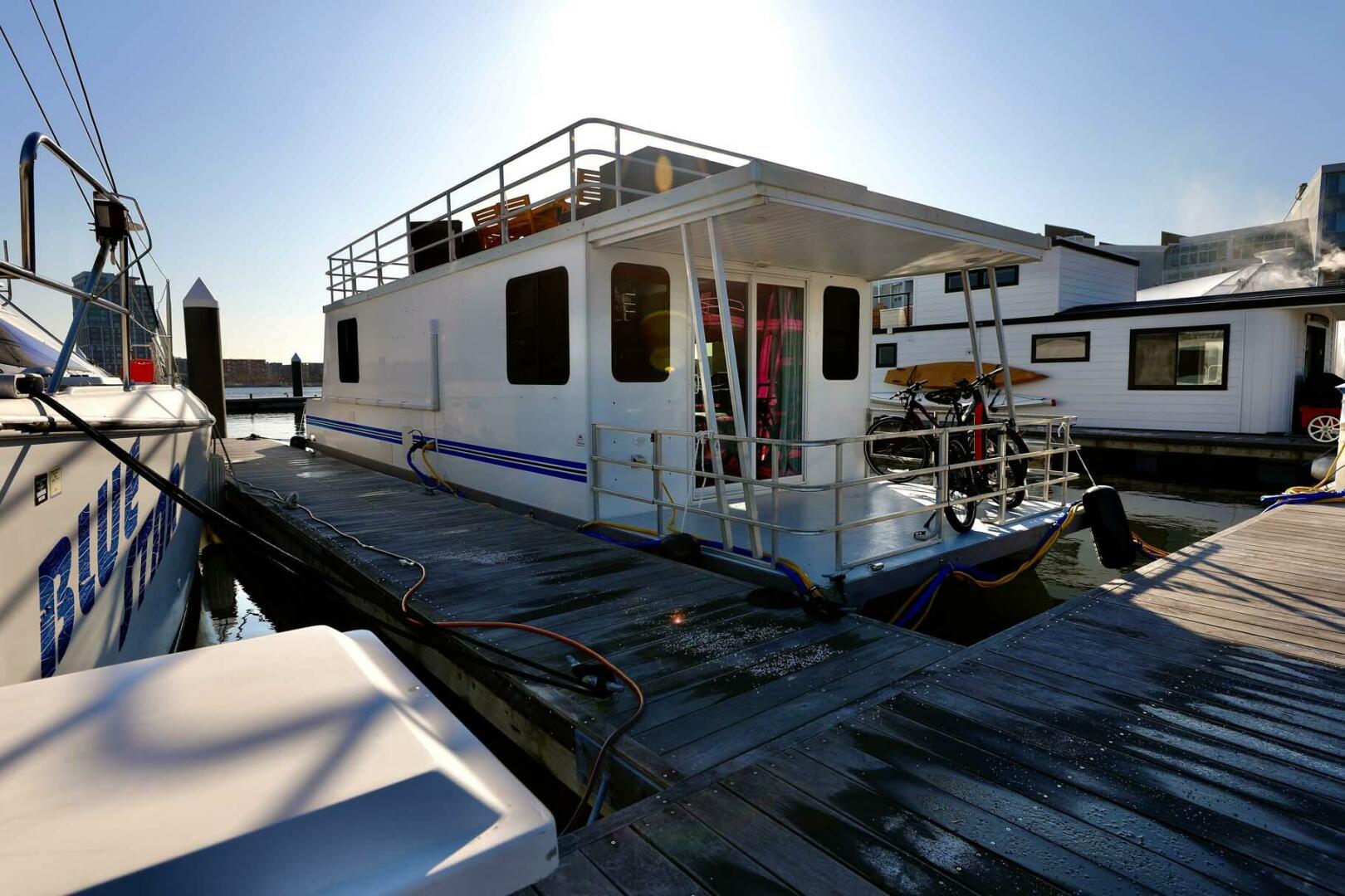 Catamaran Cruisers-Houseboat 2019 -Boston-Massachusetts-United States-4465037 | Thumbnail