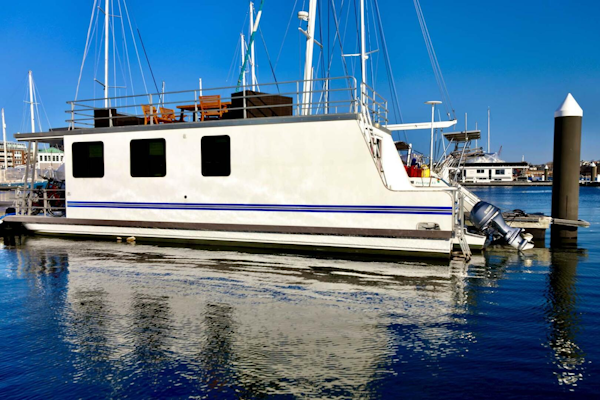 Catamaran Cruisers-Houseboat 2019 -Boston-Massachusetts-United States-4464997