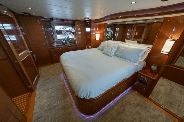 Hampton-Motor Yacht 2013-ISOBEL III Fort Lauderdale-Florida-United States-Master Stateroom-4476630