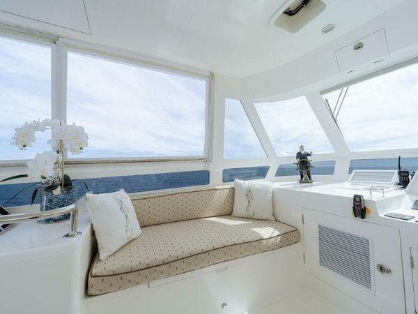 Hampton-Motor Yacht 2013-ISOBEL III Fort Lauderdale-Florida-United States-Flybridge Port Lounge-4476748