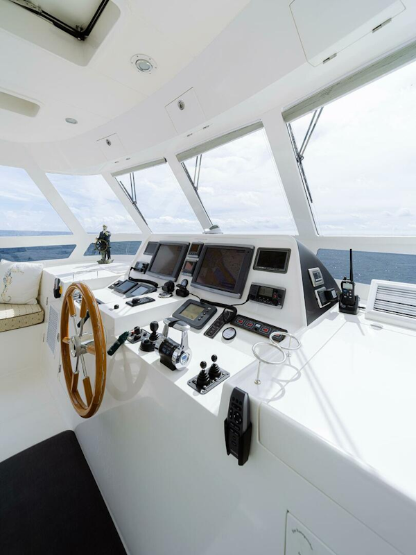 Hampton-Motor Yacht 2013-ISOBEL III Fort Lauderdale-Florida-United States-Helm Area-4476743