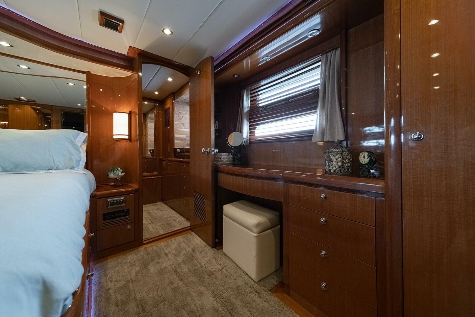Hampton-Motor Yacht 2013-ISOBEL III Fort Lauderdale-Florida-United States-Master Stateroom-4476627 | Thumbnail