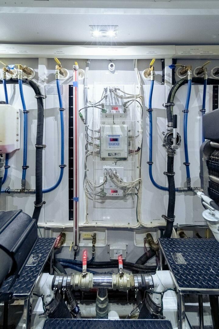 Hampton-Motor Yacht 2013-ISOBEL III Fort Lauderdale-Florida-United States-Engine Room-4476761 | Thumbnail