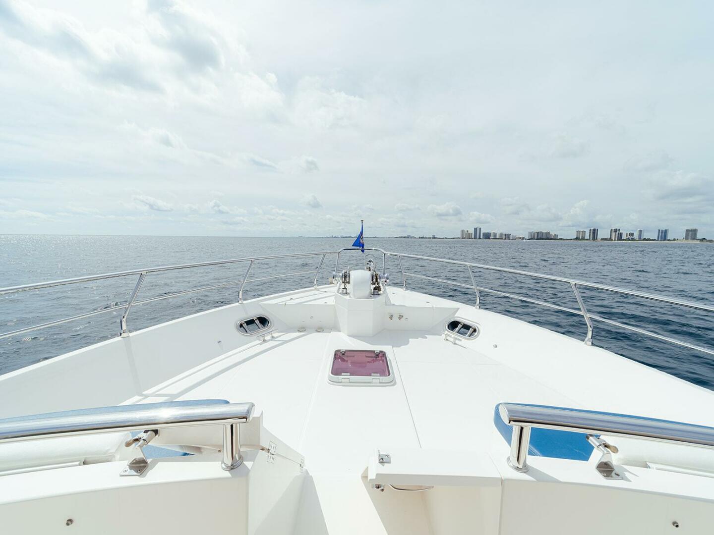 Hampton-Motor Yacht 2013-ISOBEL III Fort Lauderdale-Florida-United States-Foredeck-4476760 | Thumbnail