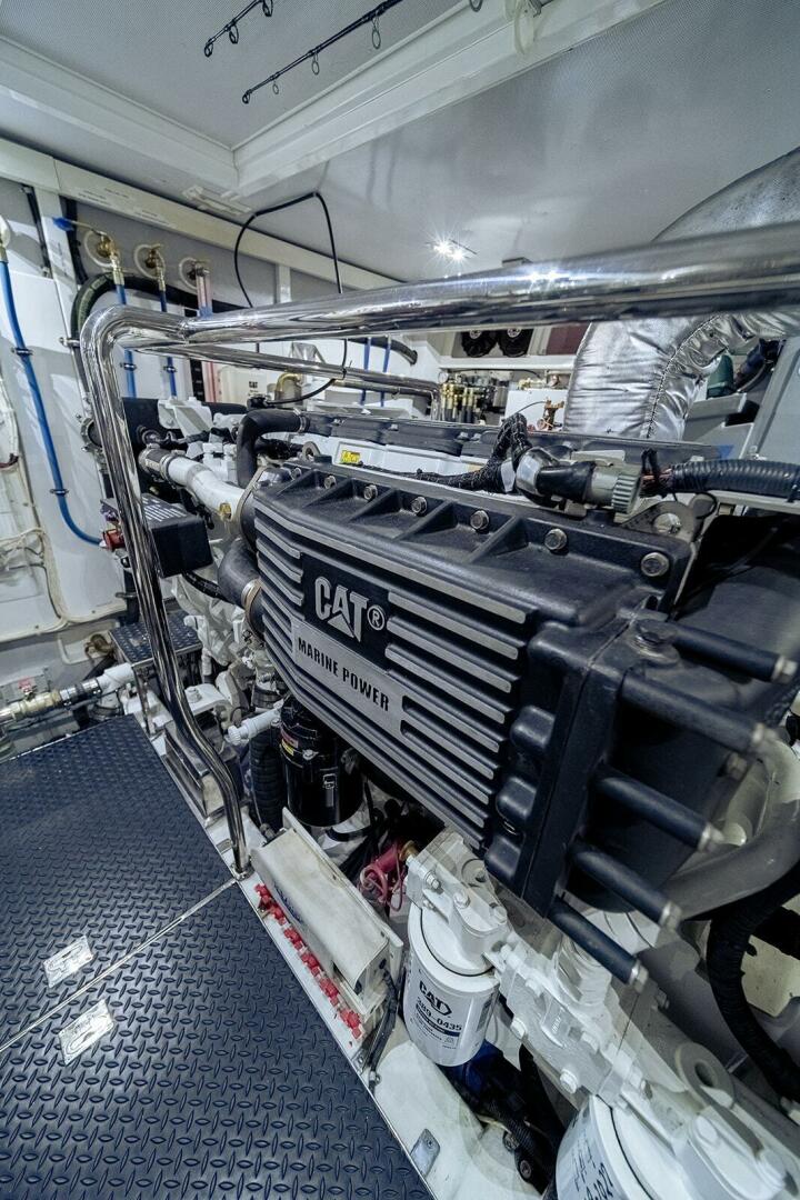 Hampton-Motor Yacht 2013-ISOBEL III Fort Lauderdale-Florida-United States-Engine Room-4476762 | Thumbnail