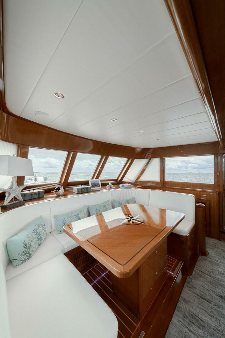 Hampton-Motor Yacht 2013-ISOBEL III Fort Lauderdale-Florida-United States-Dining-4476603 | Thumbnail