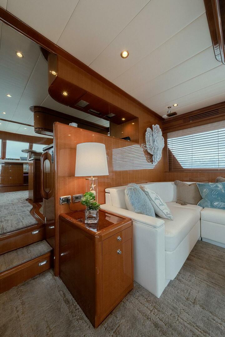 Hampton-Motor Yacht 2013-ISOBEL III Fort Lauderdale-Florida-United States-Salon-4476607 | Thumbnail