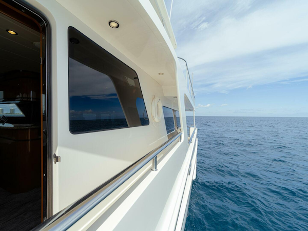 Hampton-Motor Yacht 2013-ISOBEL III Fort Lauderdale-Florida-United States-Starboard Access Door to Main Deck-4476758