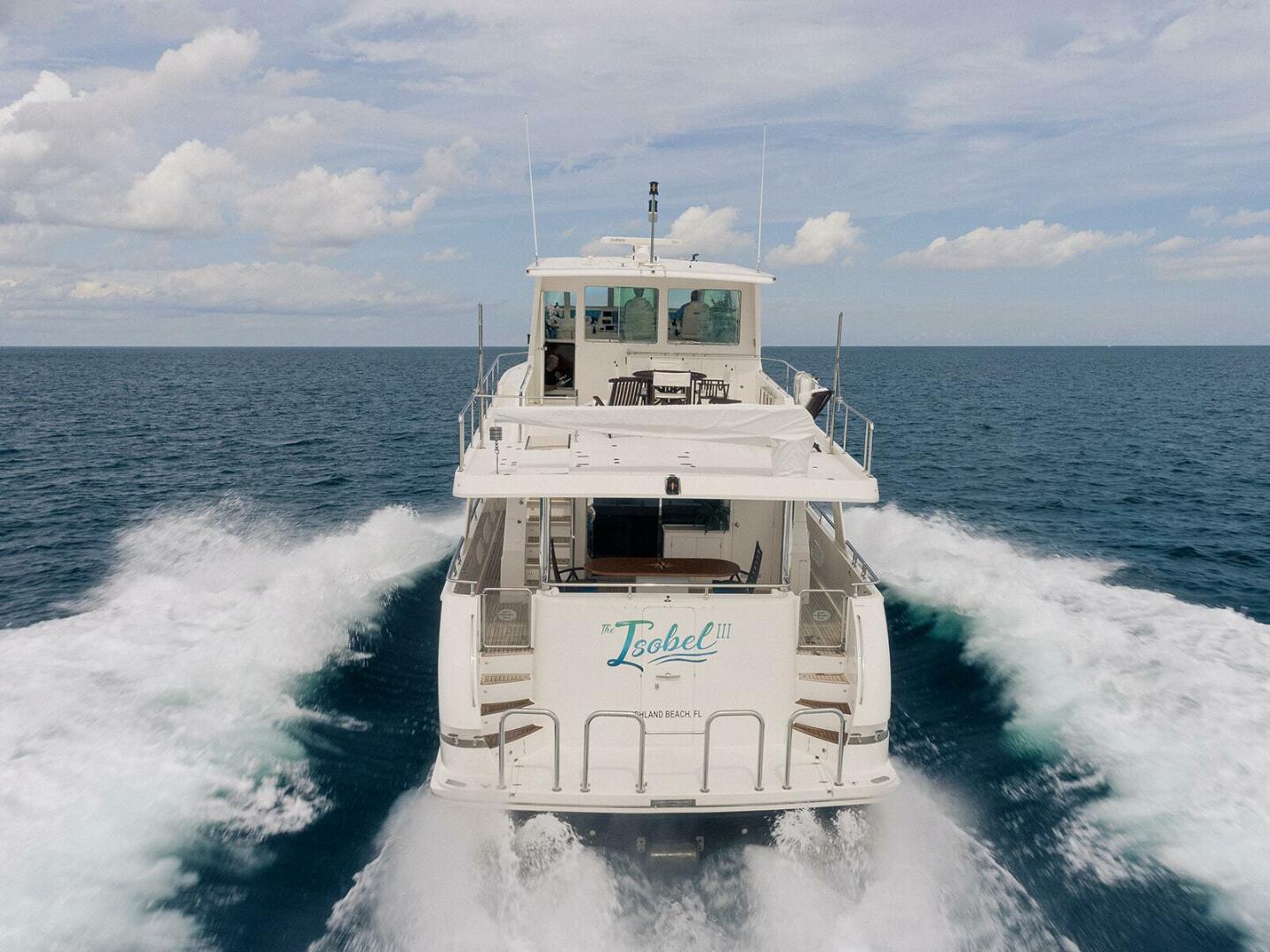 Hampton-Motor Yacht 2013-ISOBEL III Fort Lauderdale-Florida-United States-Stern Running-4476768 | Thumbnail