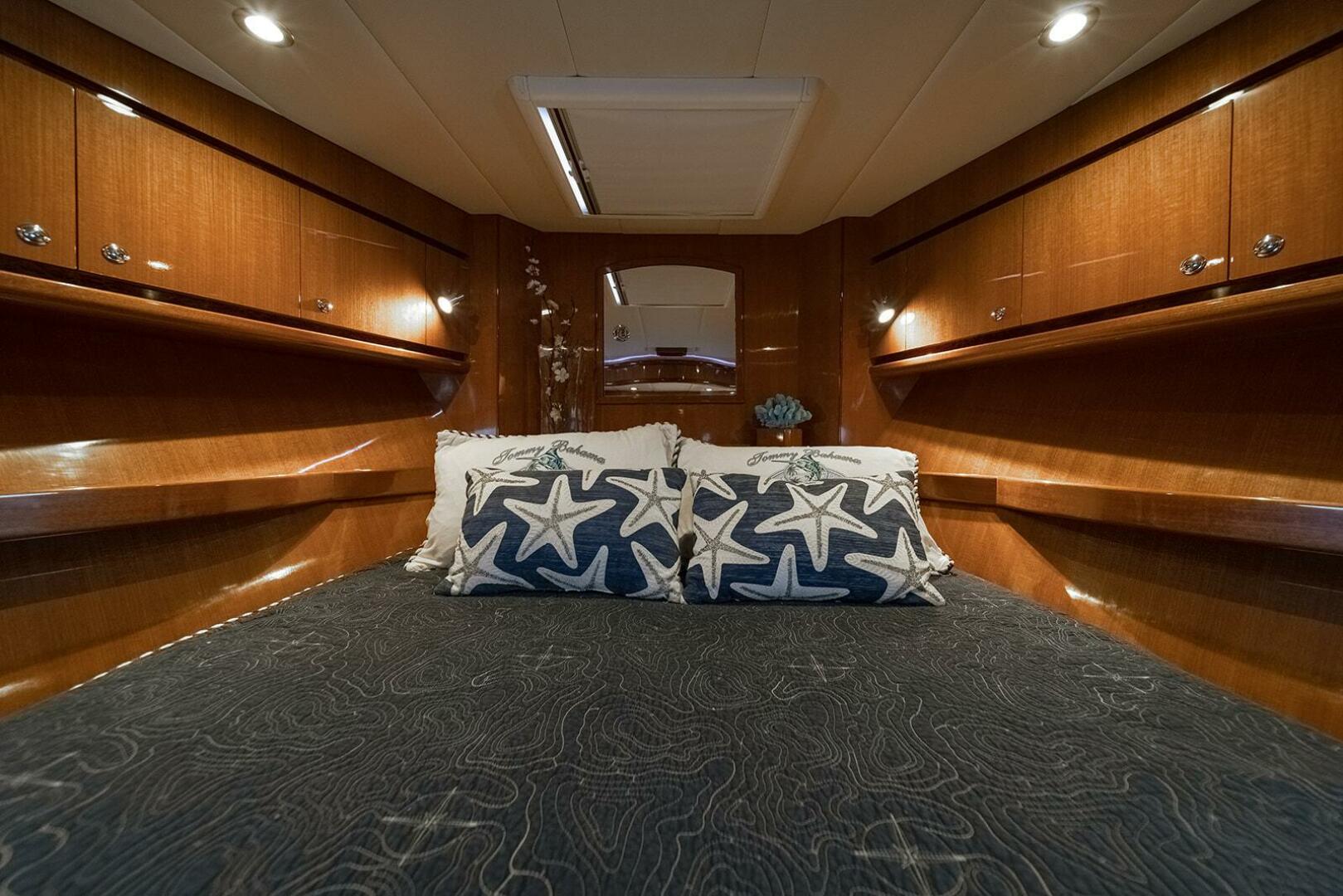 Hampton-Motor Yacht 2013-ISOBEL III Fort Lauderdale-Florida-United States-VIP Stateroom-4476654 | Thumbnail