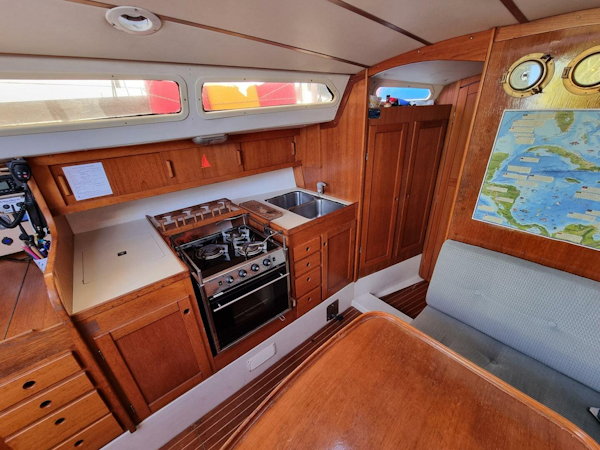 Maxi-Center Cockpit 1990-Haven Voyager Cape Canaveral-Florida-United States-4473108