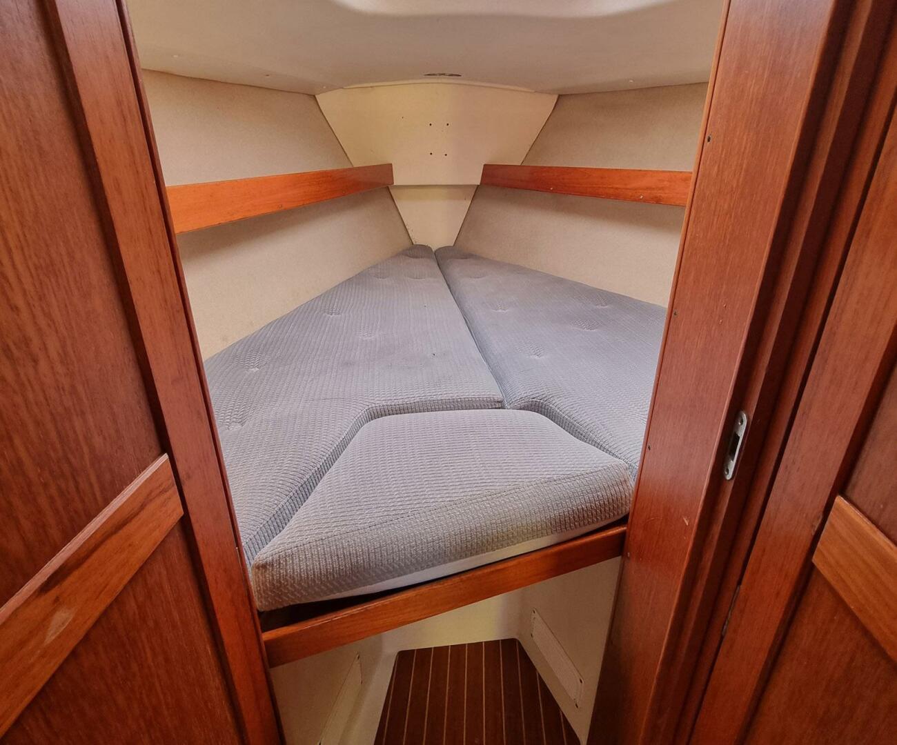 Maxi-Center Cockpit 1990-Haven Voyager Cape Canaveral-Florida-United States-4473096 | Thumbnail