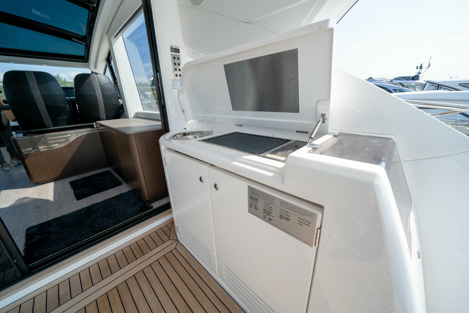 Sunseeker-60 Predator EVO 2022-Tango Lima Cheboygan-Michigan-United States-5876947 | Thumbnail