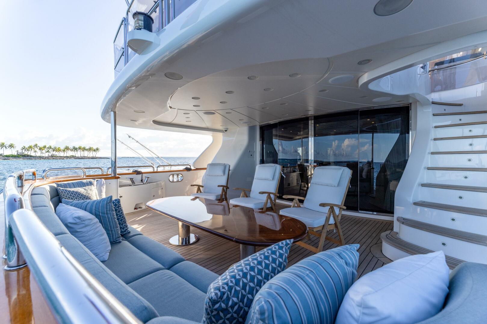 Benetti-Classic 2013-NAMASTE Fort Lauderdale-Florida-United States-Main Deck Aft-4481661 | Thumbnail