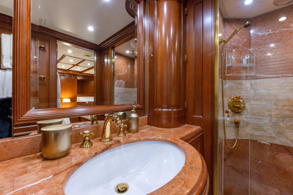 Benetti-Classic 2013-NAMASTE Fort Lauderdale-Florida-United States Lower Deck Port Twin Ensuite-4481613