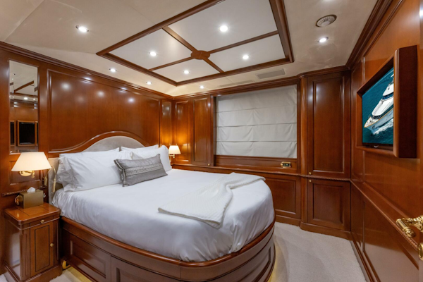 Benetti-Classic 2013-NAMASTE Fort Lauderdale-Florida-United States-Lower Deck Port VIP Stateroom-4481602