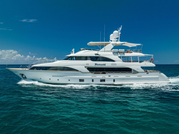 Benetti-Classic 2013-NAMASTE Fort Lauderdale-Florida-United States-NAMASTE 121 Benetti Motoryacht-4481676