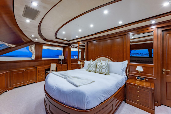 Benetti-Classic 2013-NAMASTE Fort Lauderdale-Florida-United States-Main Deck Master Statetoom-4481586